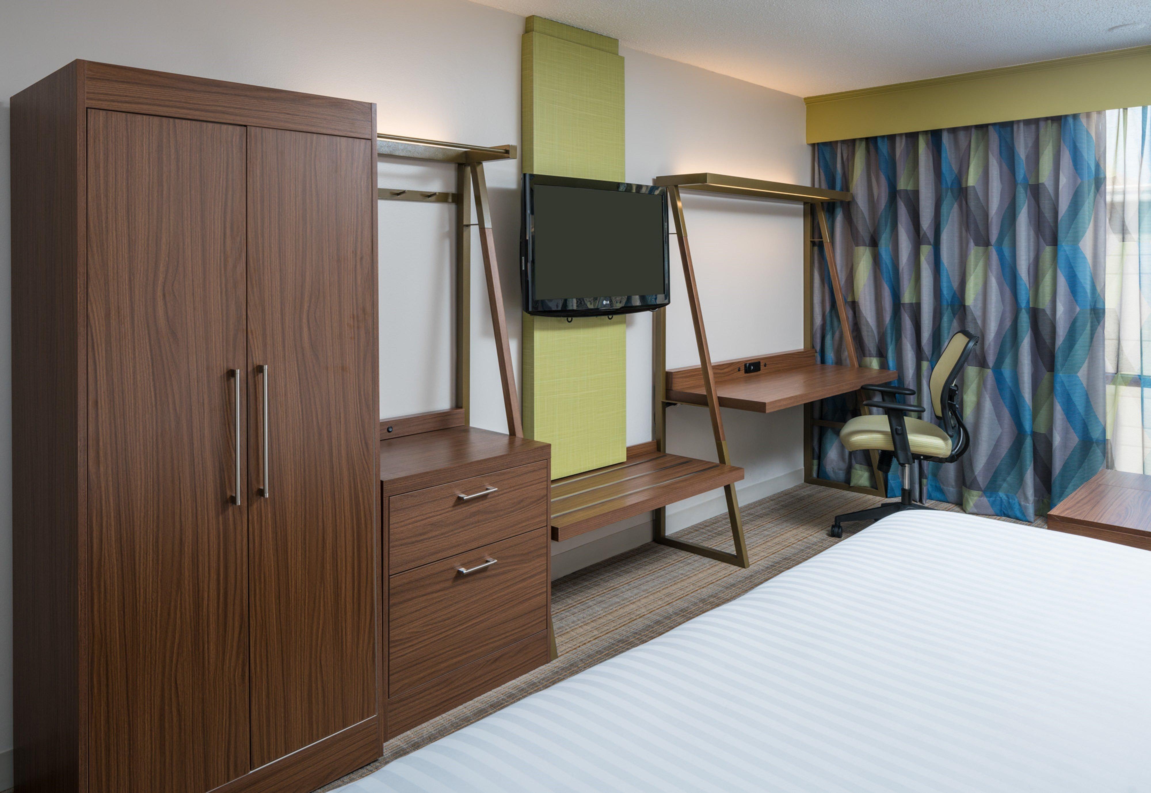 Holiday Inn Express & Suites Springfield By Ihg Exterior photo